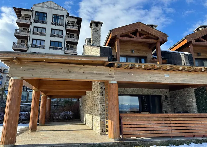 別荘 Pirin Golf House